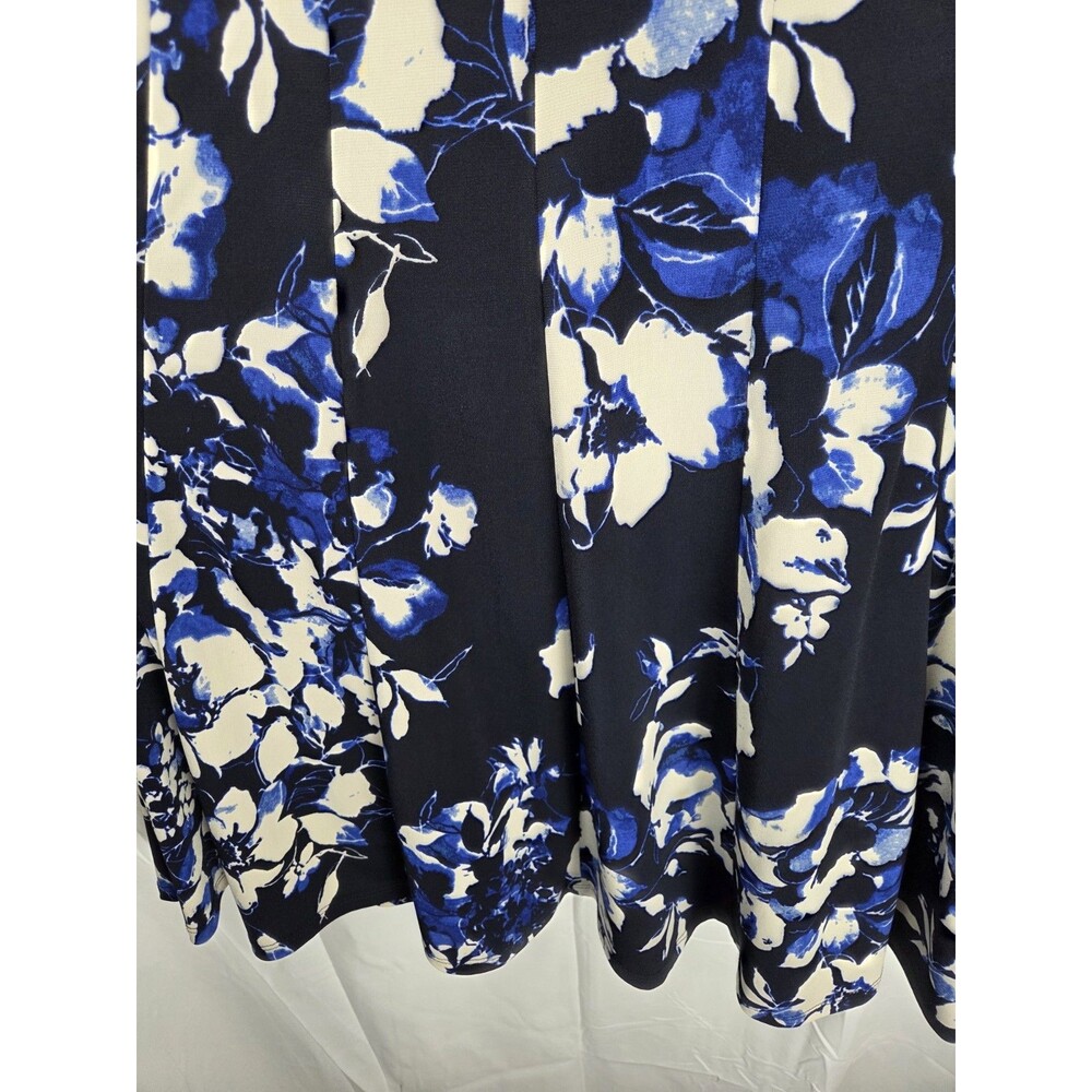 Lauren Ralph Lauren Blue Floral Dress Women’s 4P Petite Faux Wrap Cap Sleeve Mid - Picture 3 of 8